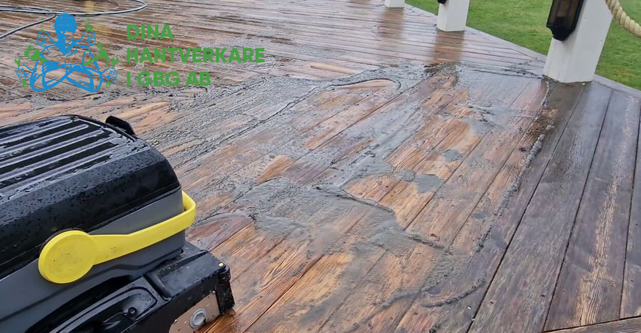 Vad är det bästa sättet att rengöra altanen?